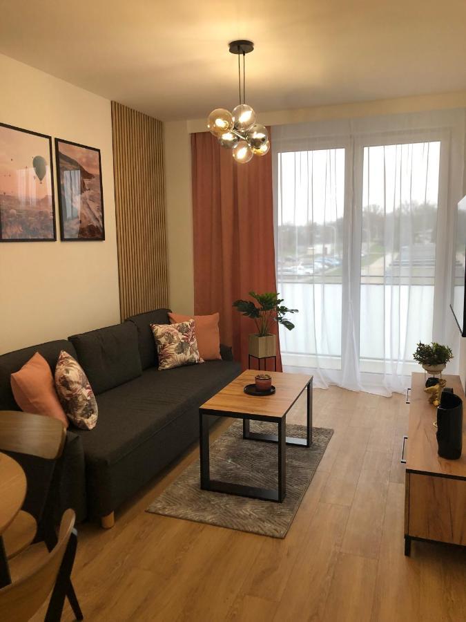 Apartament Pileckiego Nowy Dwor Mazowiecki Modlin Airport Exterior foto
